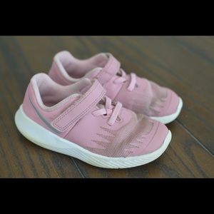 Nike Star Runner Girls Pink Size 9c